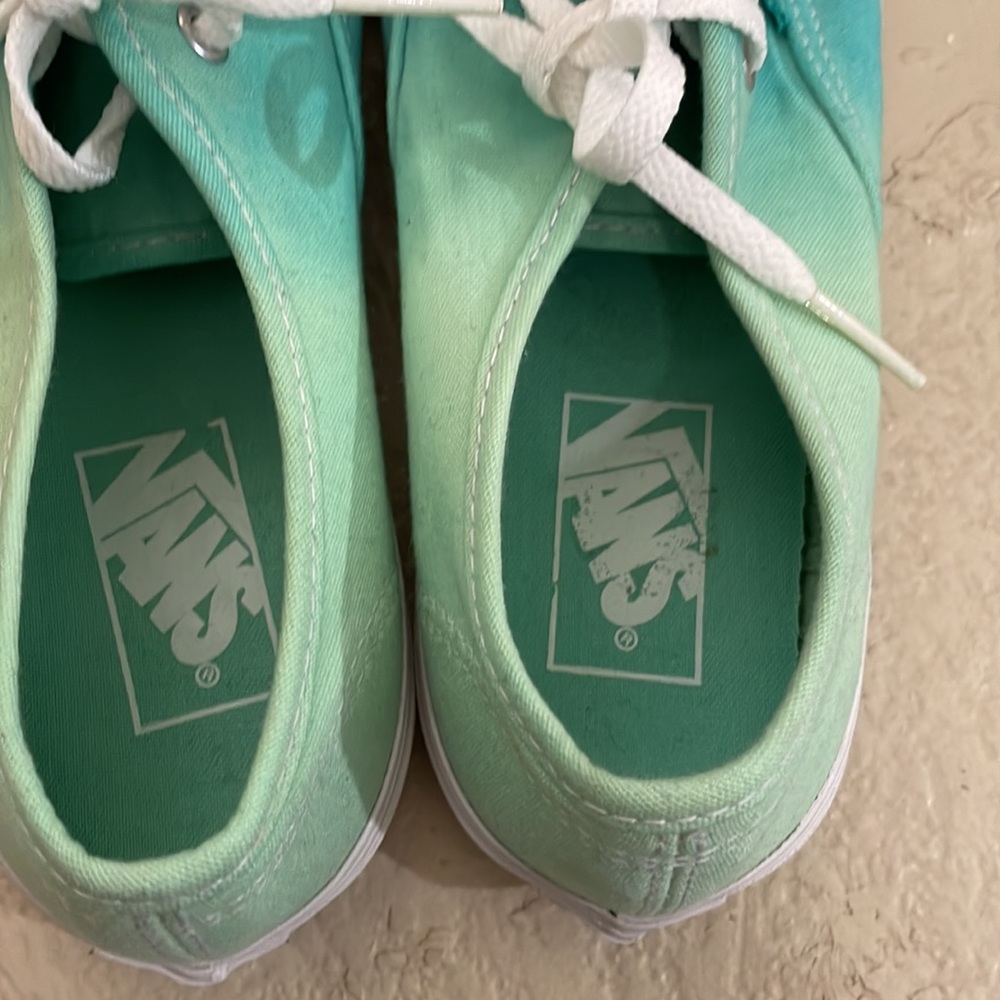 Unisex Vans Shoes - Picture 5 of 6
